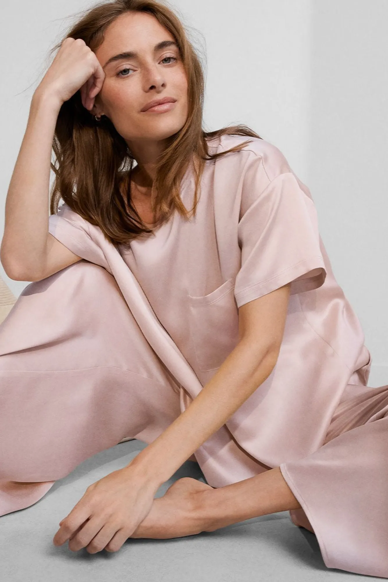 Amour Vert Lunya Washable Silk Tee Pant Set- Loungewear