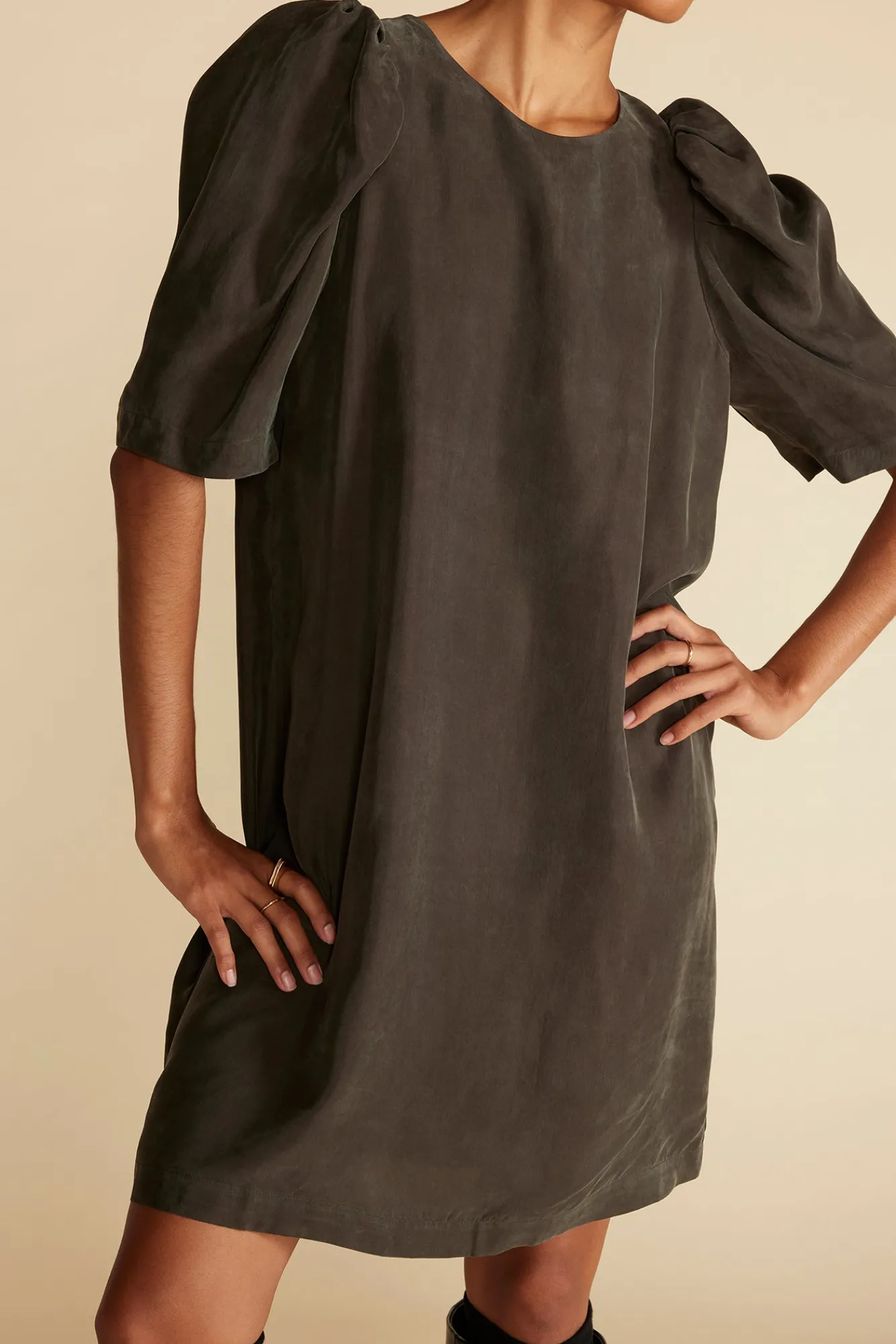 Amour Vert Sylvia Puff Sleeve Dress- Dresses