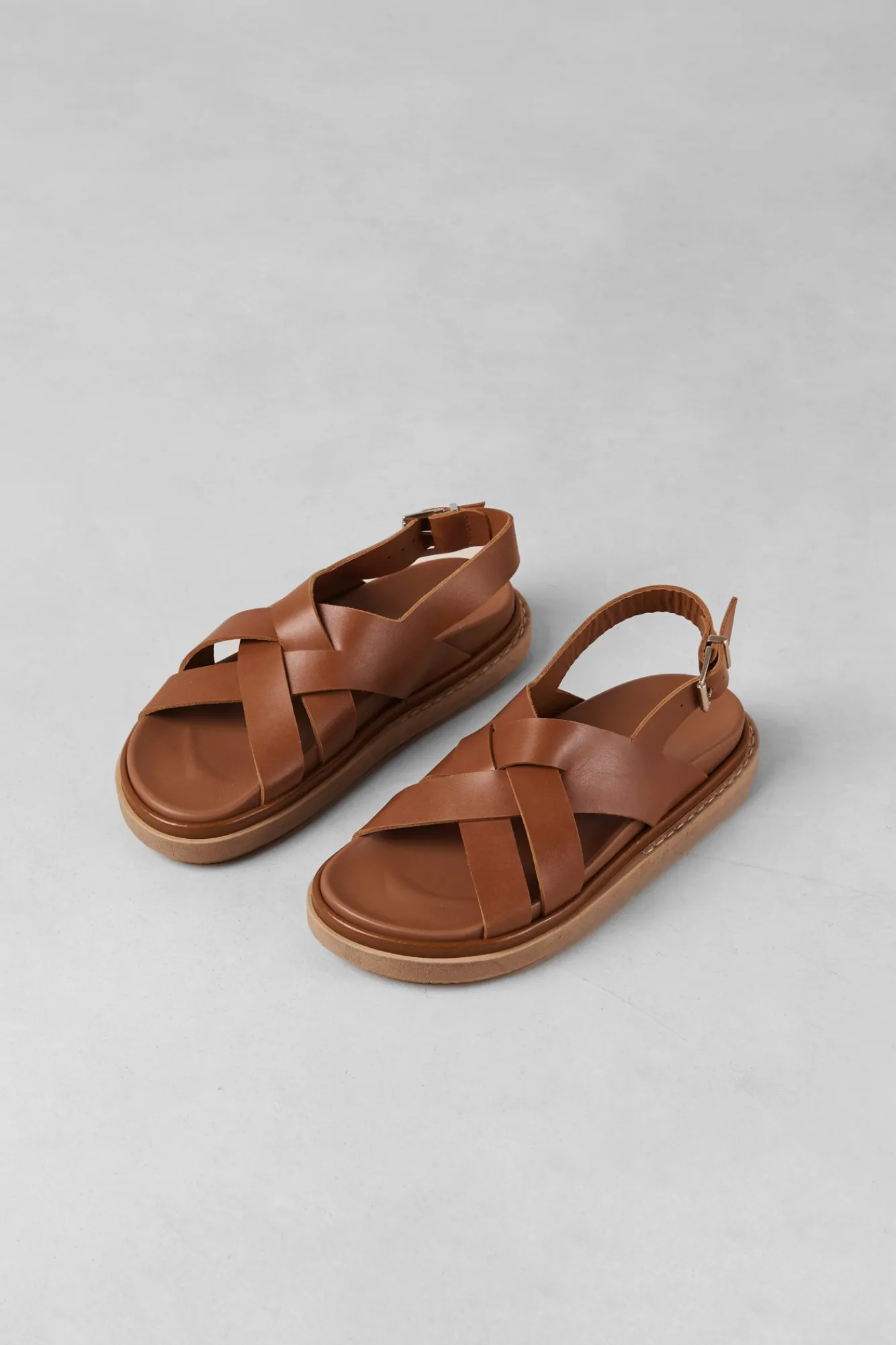 Amour Vert Alohas Trunca Padded Sandal- Shoes