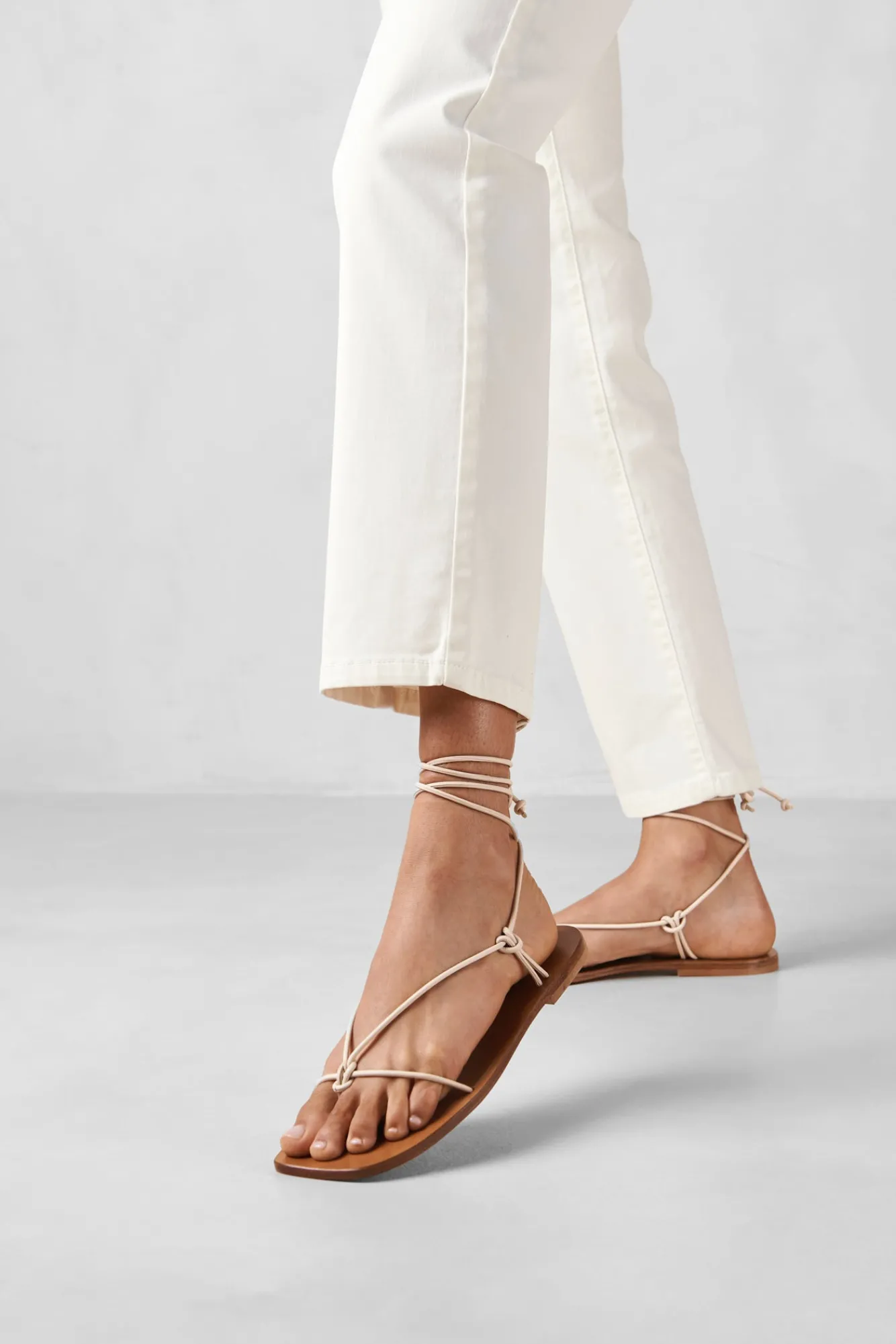 Amour Vert Alohas Misty Sandal- Shoes