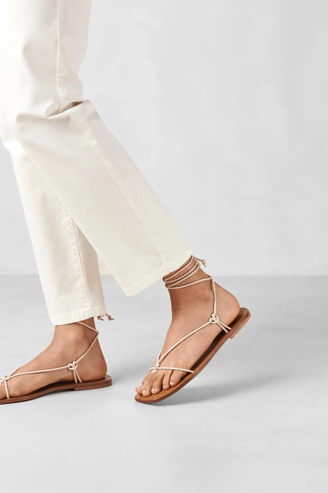 Amour Vert Alohas Misty Sandal- Shoes