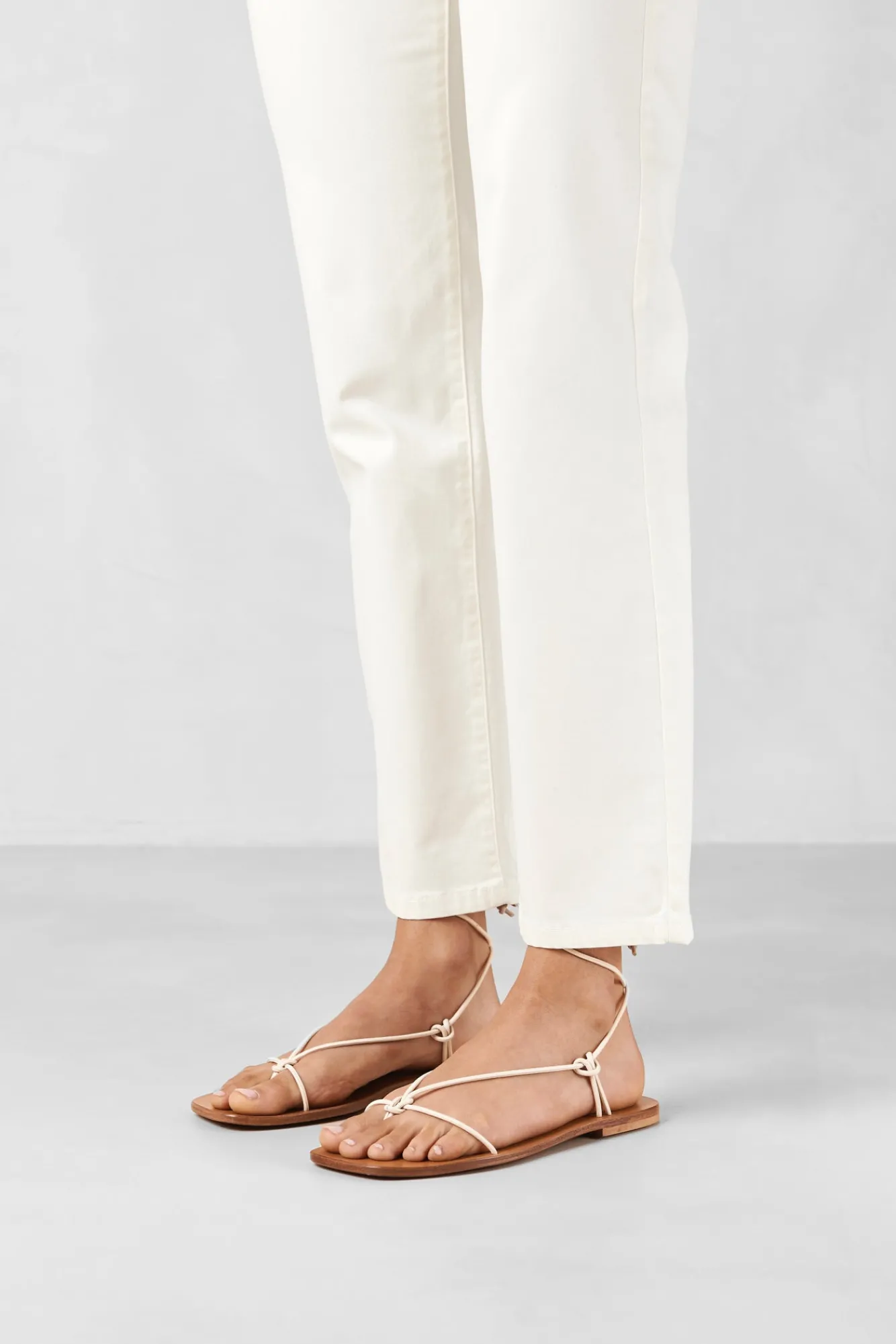 Amour Vert Alohas Misty Sandal- Shoes