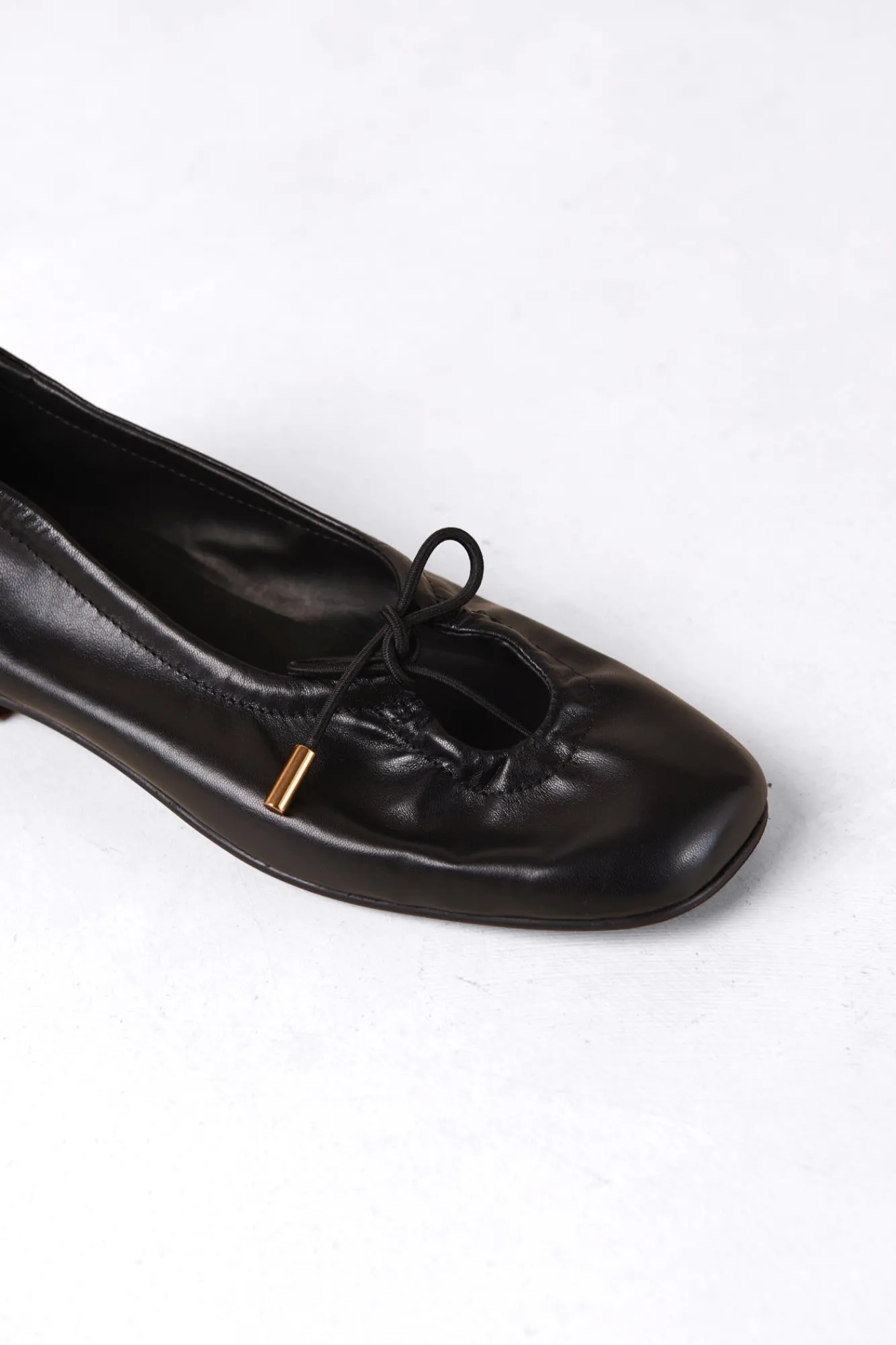 Amour Vert Alohas Rosalind Leather Ballet Flat- Shoes