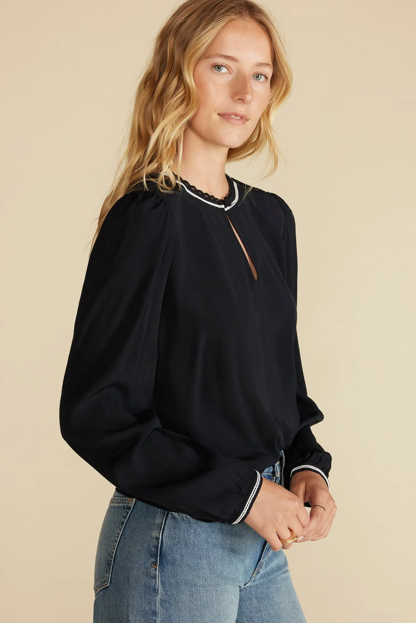 Amour Vert Minna Viscose Crepe Blouse- Blouses & Shirts|Tops