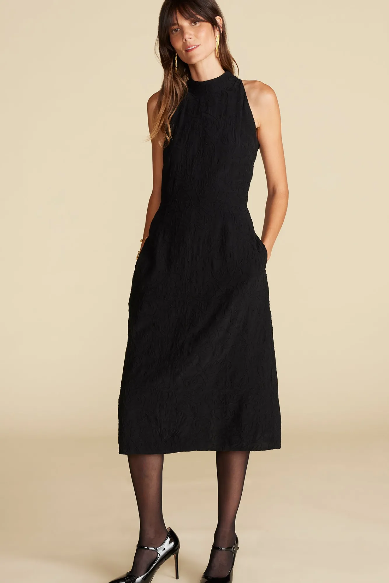 Amour Vert Alexandrine Embroidered Crepe Sleeveless Dress- Dresses