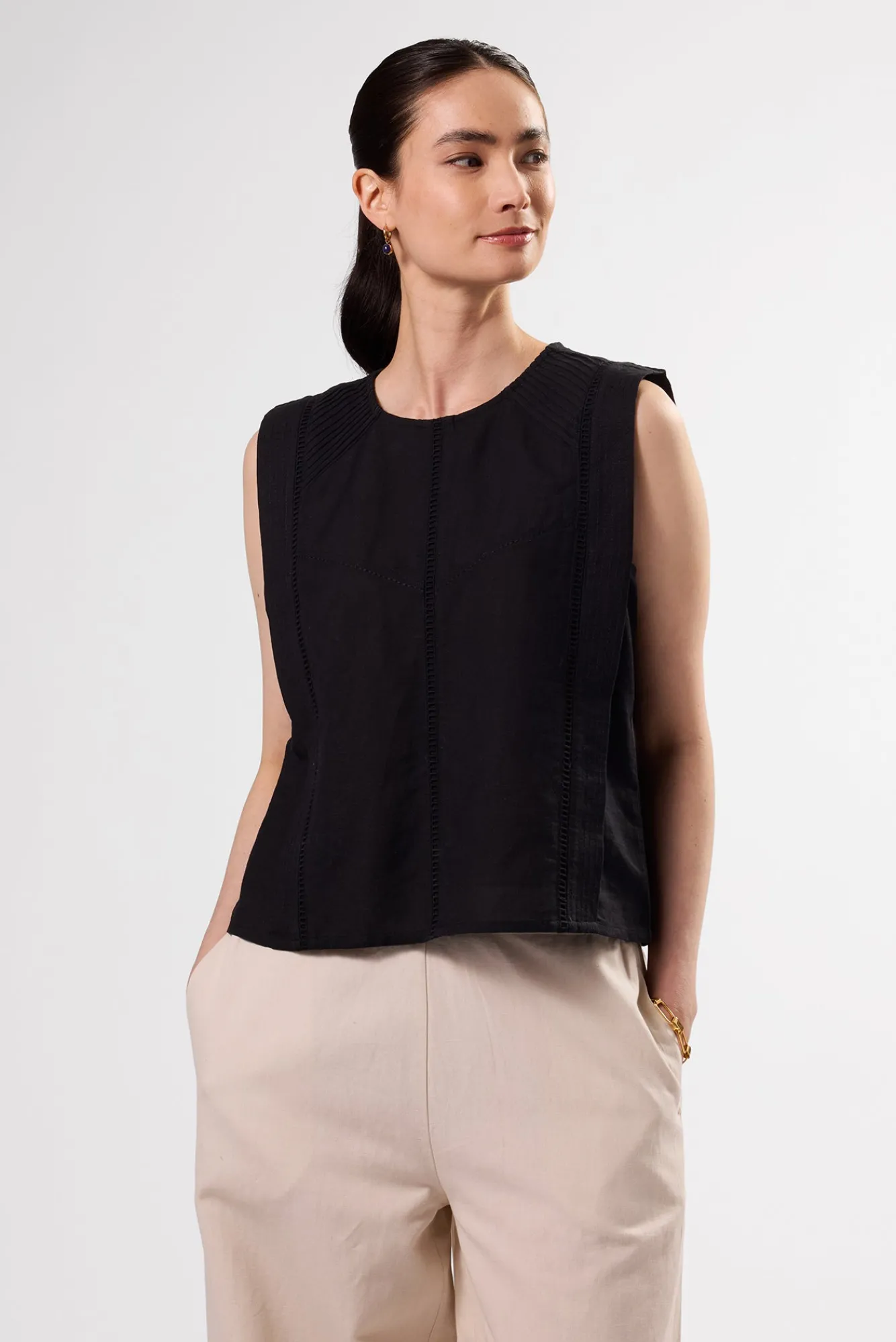 Amour Vert Detailed Cotton Linen Tank Top- Tops|Clearance